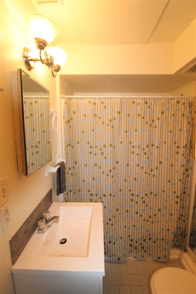 2261 Dutcher Road Flint, MI 48532 - Photo 8 of 17 Gallery Image 8