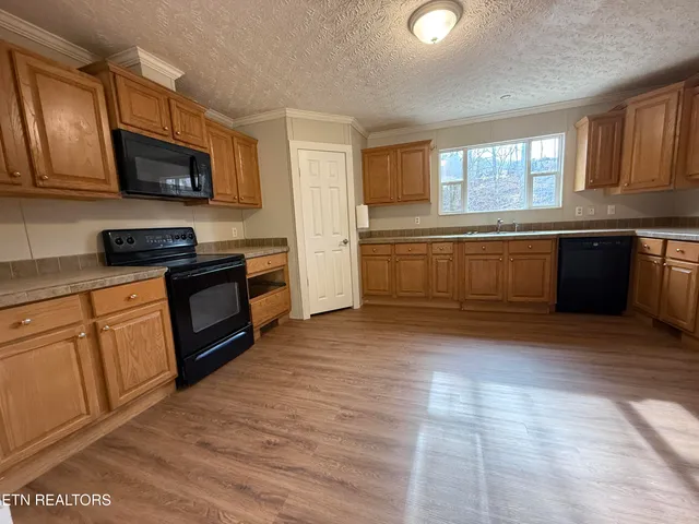 $349,900 | 545 East Brushy Valley Drive, Powell, TN 37849