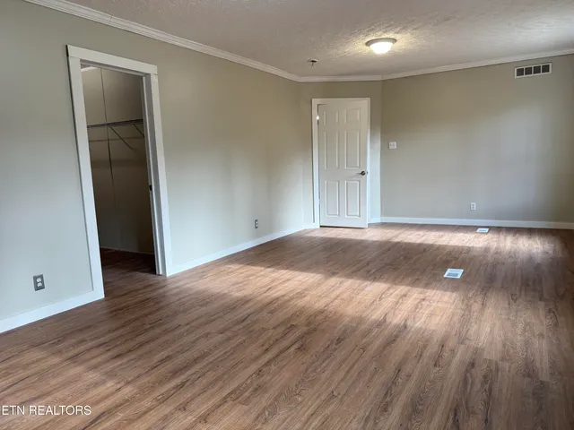 $349,900 | 545 East Brushy Valley Drive, Powell, TN 37849