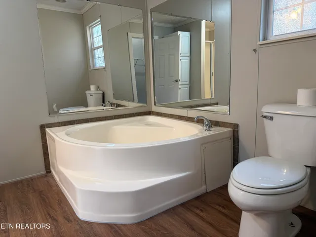 $349,900 | 545 East Brushy Valley Drive, Powell, TN 37849