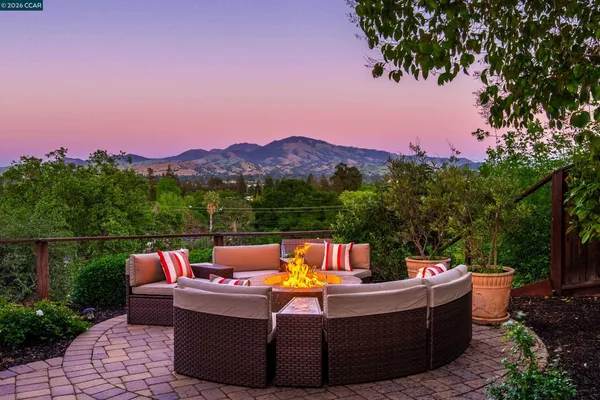 $1,595,000 | 11 Dale Court, Lafayette, CA 94595