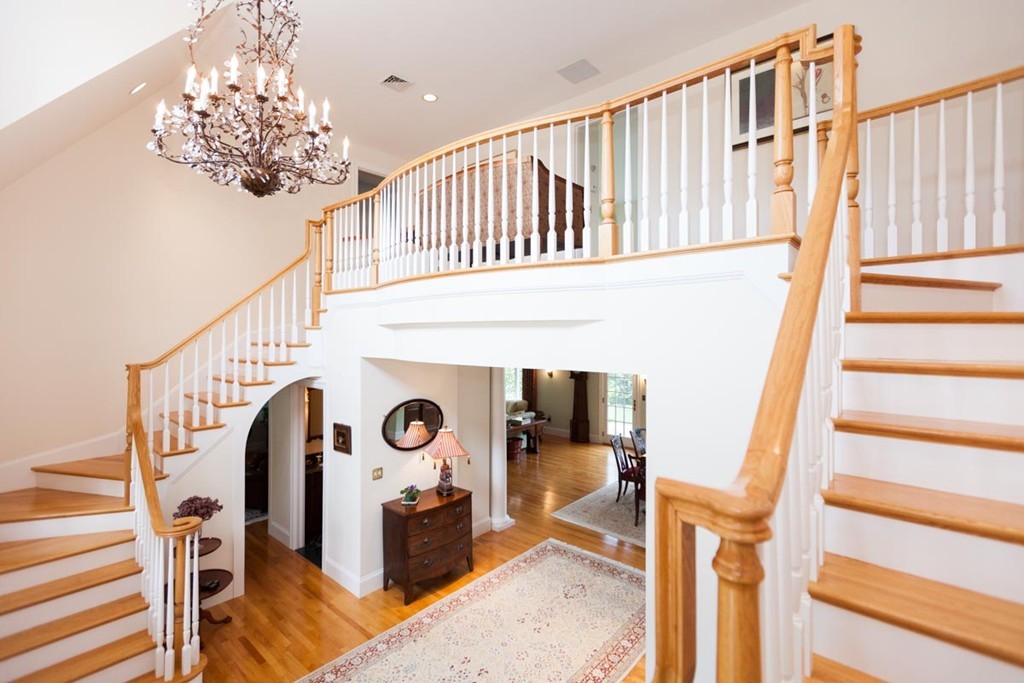 19 North Glen Drive Mashpee, MA 02649 - Photo 9 of 30 a view of entryway with a workspace