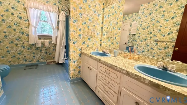 $380,000 | 5511 Buxton Court, Chester, VA 23831