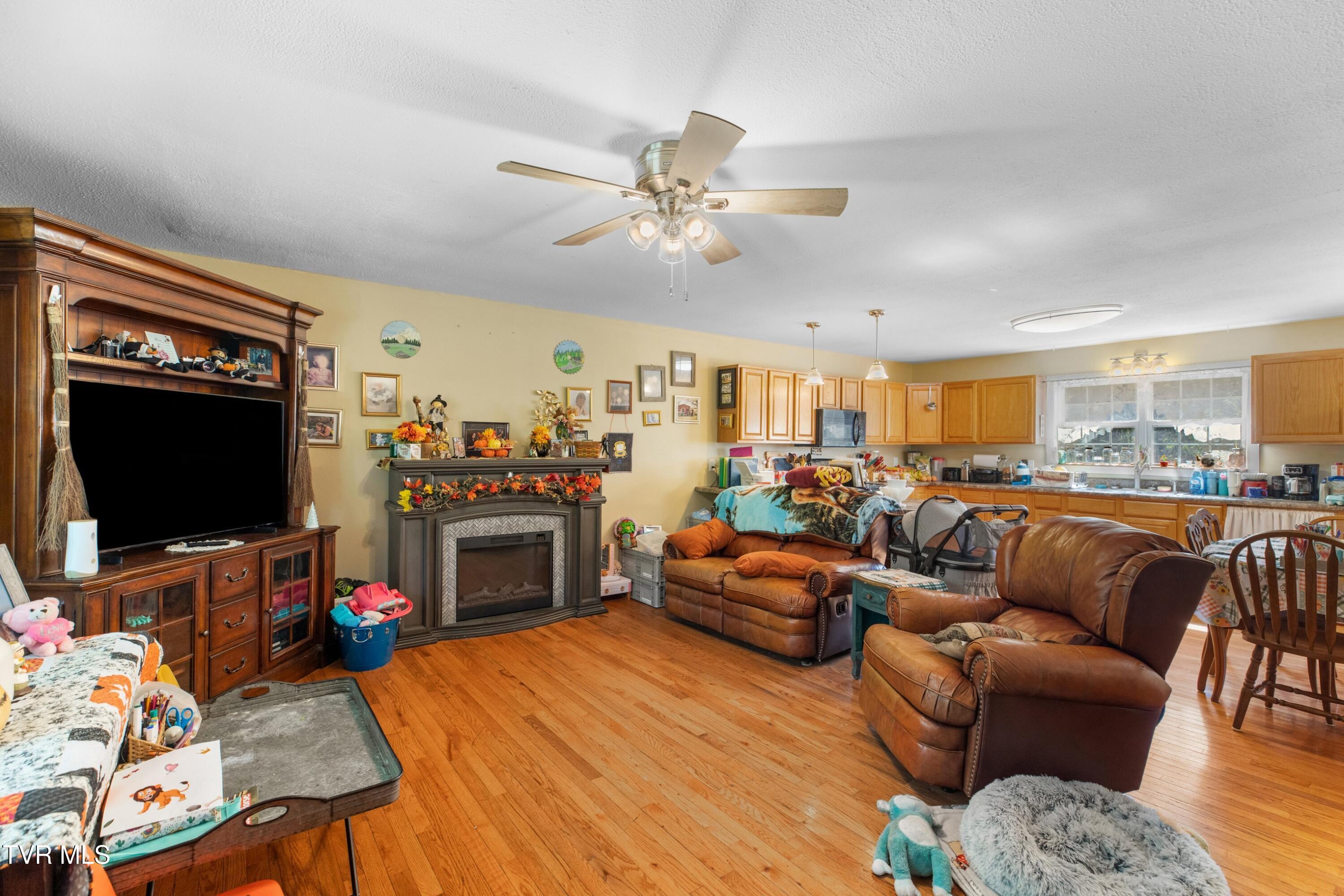 1973 Rocky Springs Road Bean Station, TN 37708 - Photo 6 of 33 006-1973RockySpringsRoad-BeanStation-TN-