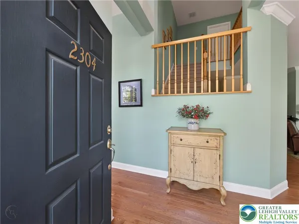 $525,000 | 2304 Hollow View Drive, Easton, PA 18040
