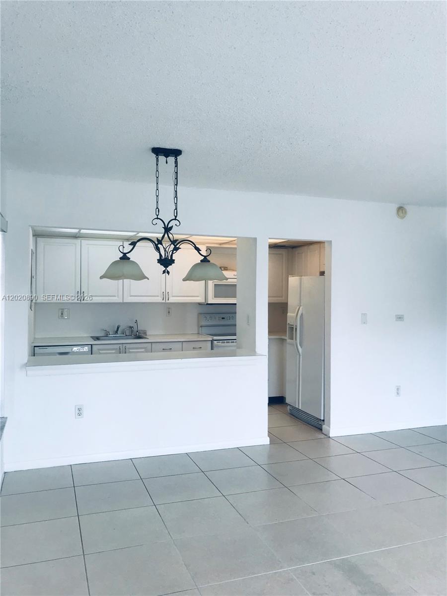 17600 Northwest 68th Avenue, Unit B3006 Hialeah, FL 33015 - Photo 3 of 19