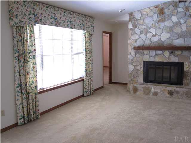 8818 Burning Tree Road Pensacola, FL 32514 - Photo 4 of 24 Another view of greatroom