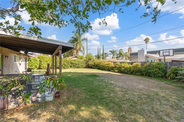 $599,000 | 530 North Sycamore Avenue, Rialto, CA 92376