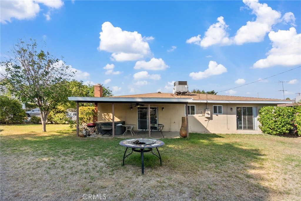 530 North Sycamore Avenue Rialto, CA 92376 - Photo 25 of 31