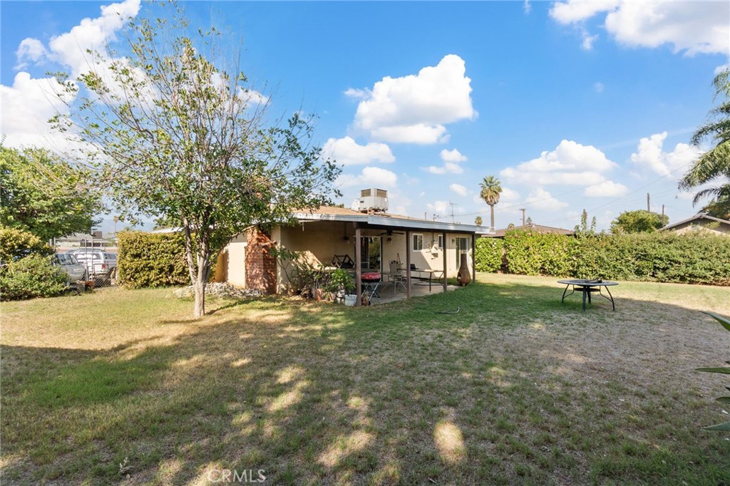 530 North Sycamore Avenue Rialto, CA 92376 - Photo 28 of 31