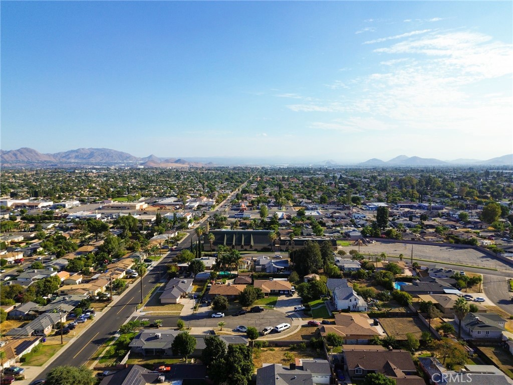 530 North Sycamore Avenue Rialto, CA 92376 - Photo 31 of 31