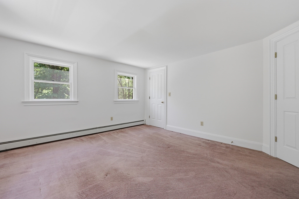 39 Beacon Street Amesbury, MA 01913 - Photo 23 of 41
