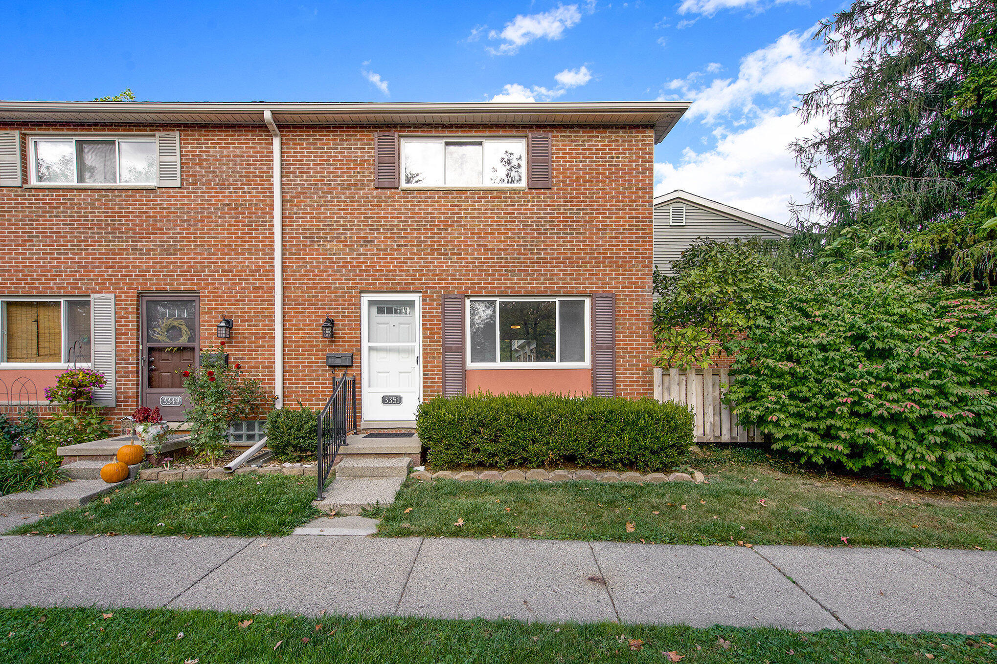 3351 Williamsburg Road Ann Arbor, MI 48108 - Photo 2 of 21 001_file_961