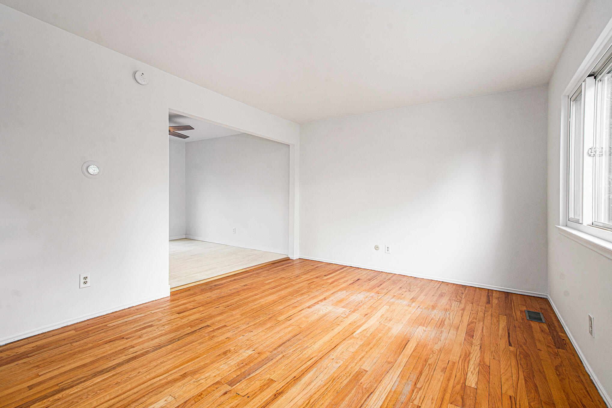 3351 Williamsburg Road Ann Arbor, MI 48108 - Photo 4 of 21 004_file_434