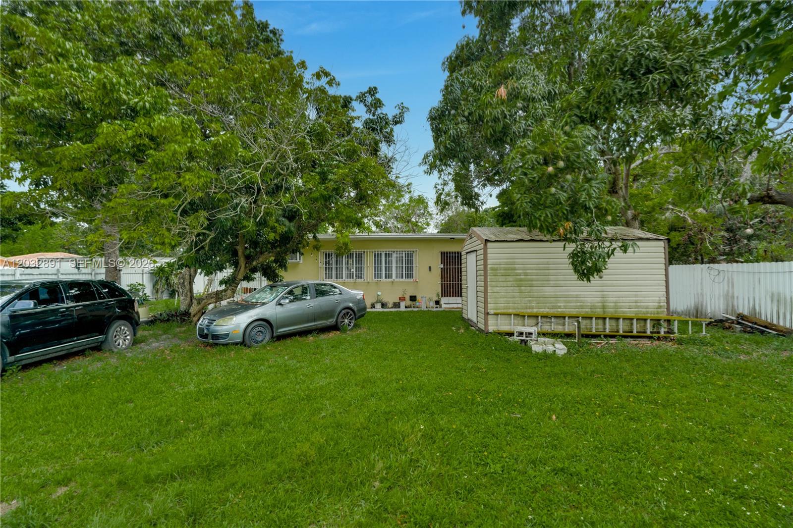 5860 Southwest 19th Street Miami, FL 33155 - Photo 9 of 15