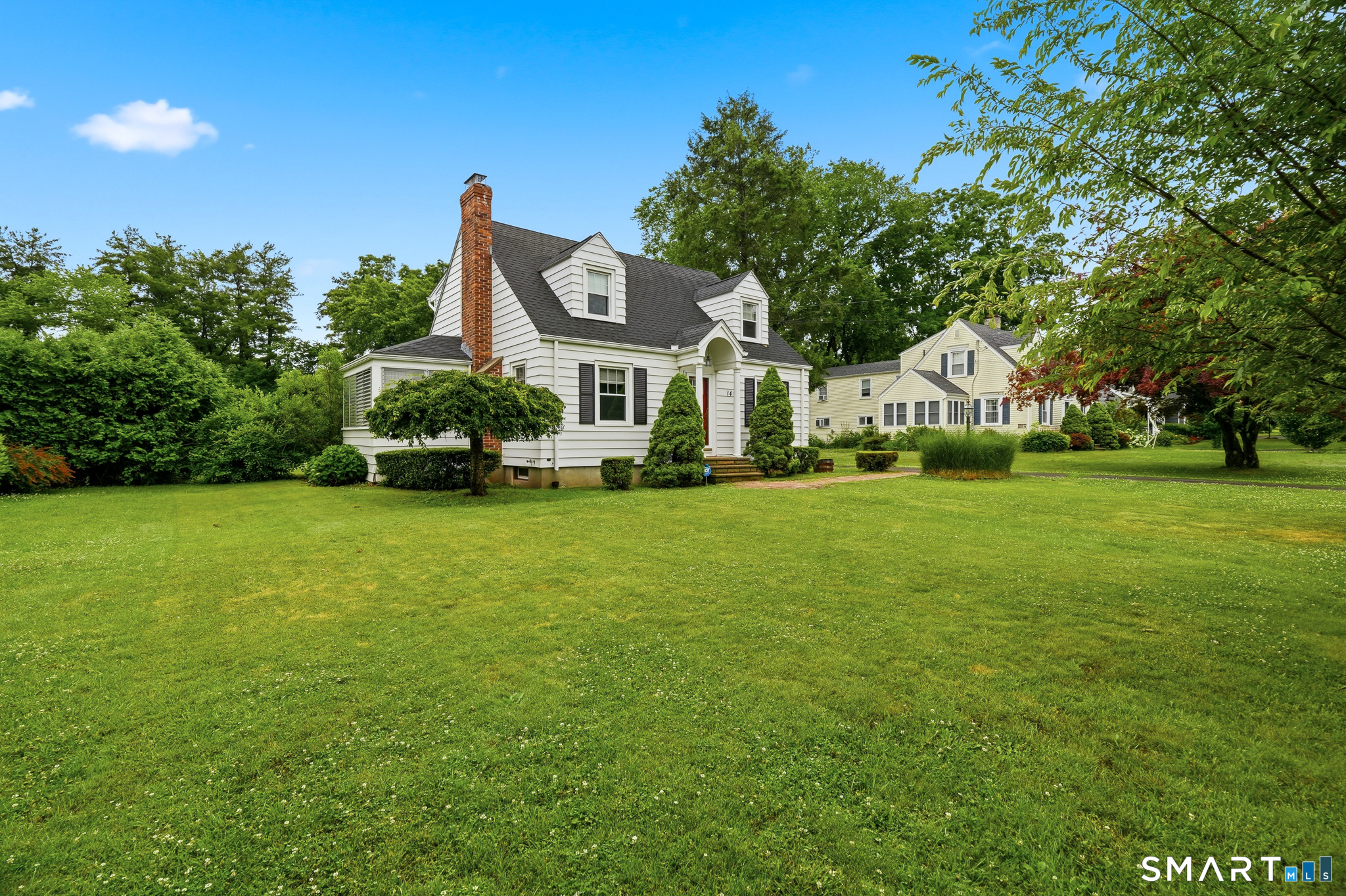 141 Elm Street Windsor Locks, CT 06096 - Photo 3 of 37