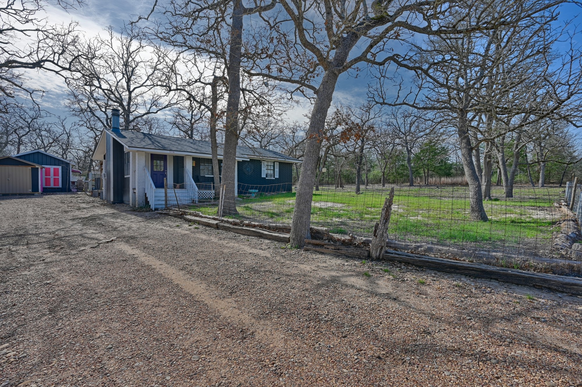 514 Forest Oak Road Somerville, TX 77879 - Photo 3 of 17