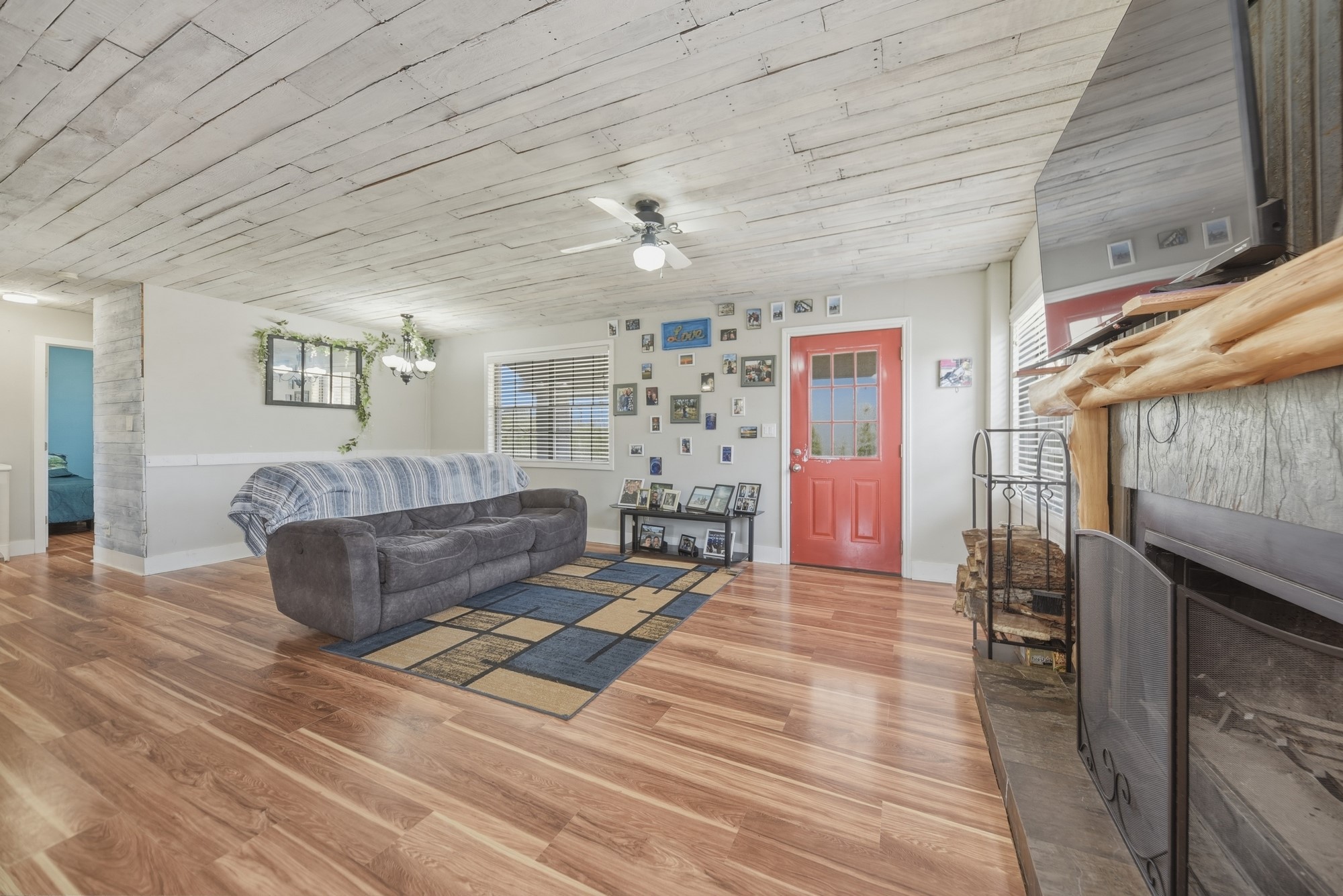 514 Forest Oak Road Somerville, TX 77879 - Photo 5 of 17