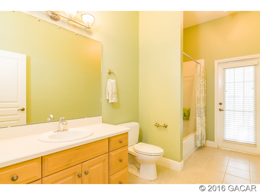 1479 Southwest 84th Terrace Gainesville, FL 32607 - Photo 19 of 24 Guest Bath