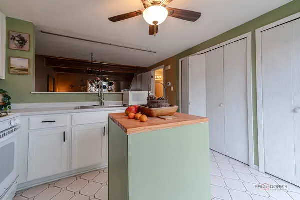$207,500 | 1995 Westview Lane, Round Lake Beach, IL 60073