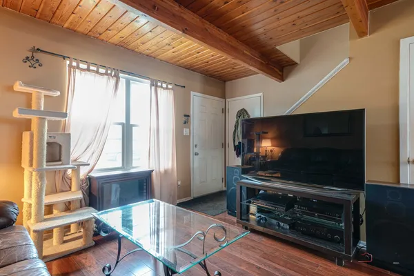 $207,500 | 1995 Westview Lane, Round Lake Beach, IL 60073