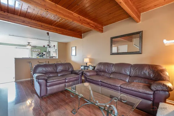 $207,500 | 1995 Westview Lane, Round Lake Beach, IL 60073