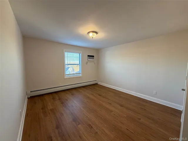 $3,400 | 6 Marwood Road South, Port Washington, NY 11050