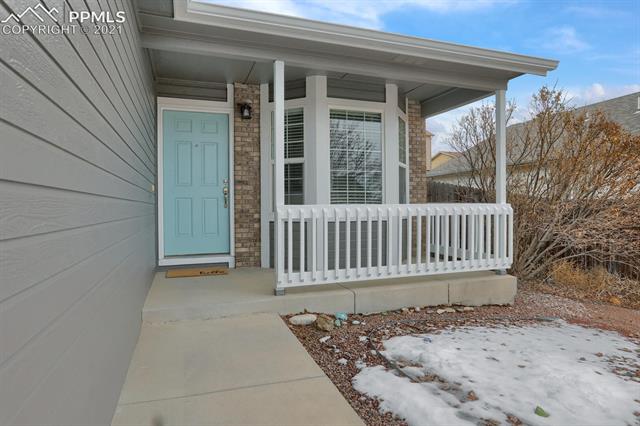 7486 Farmcrest Road Colorado Springs, CO 80925 - Photo 6 of 35