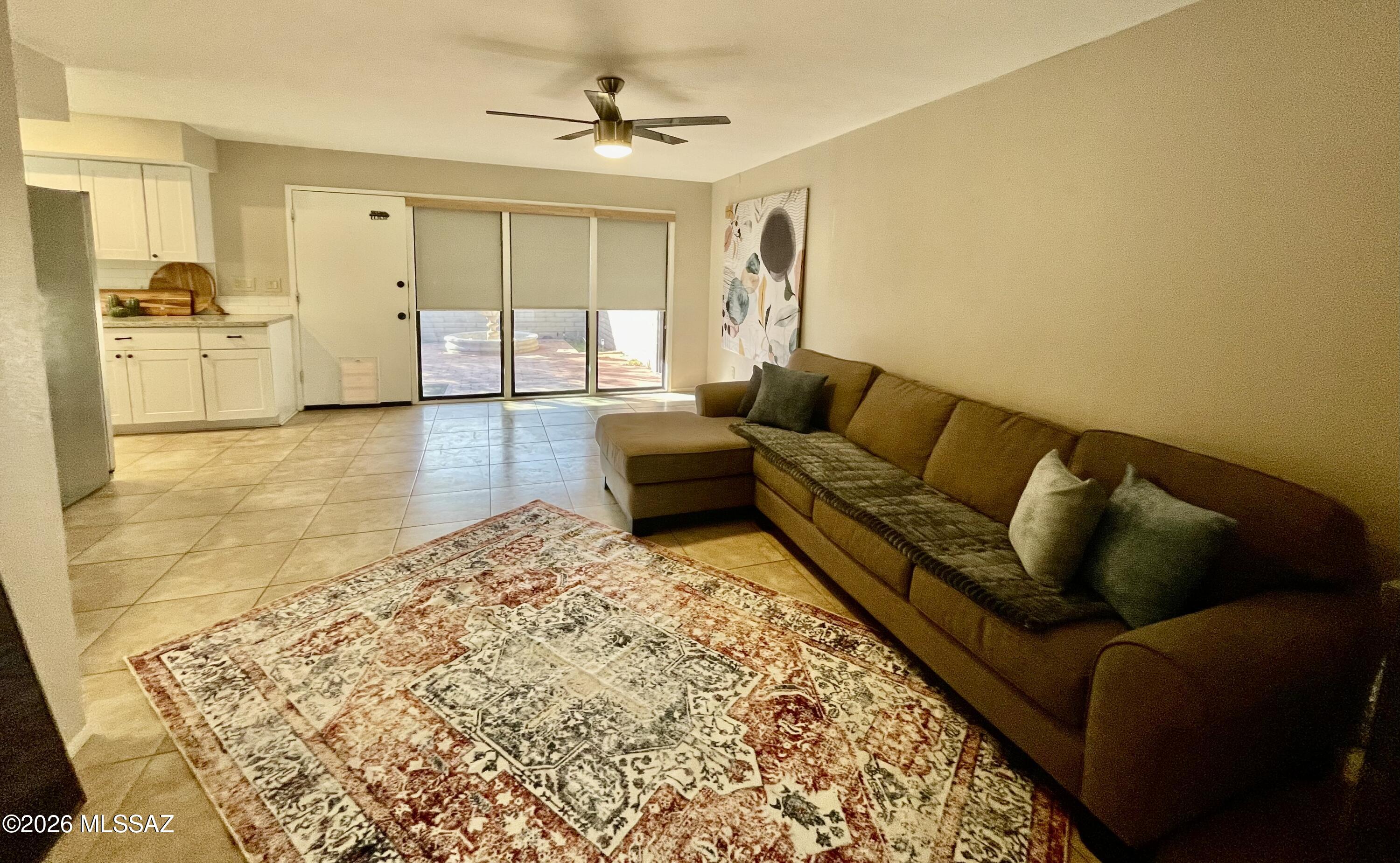 2434 North Shade Tree Circle Tucson, AZ 85715 - Photo 8 of 20 looking towards backdoor