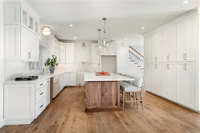 $1,670,000 | 3 Knowlton Court, Bristol, RI 02809