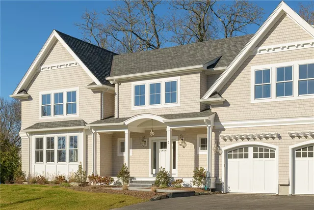 $1,670,000 | 3 Knowlton Court, Bristol, RI 02809