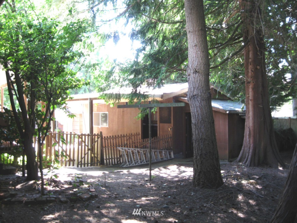 8517 200th Street Southwest Edmonds, WA 98026 - Photo 17 of 25 Gallery Image 17