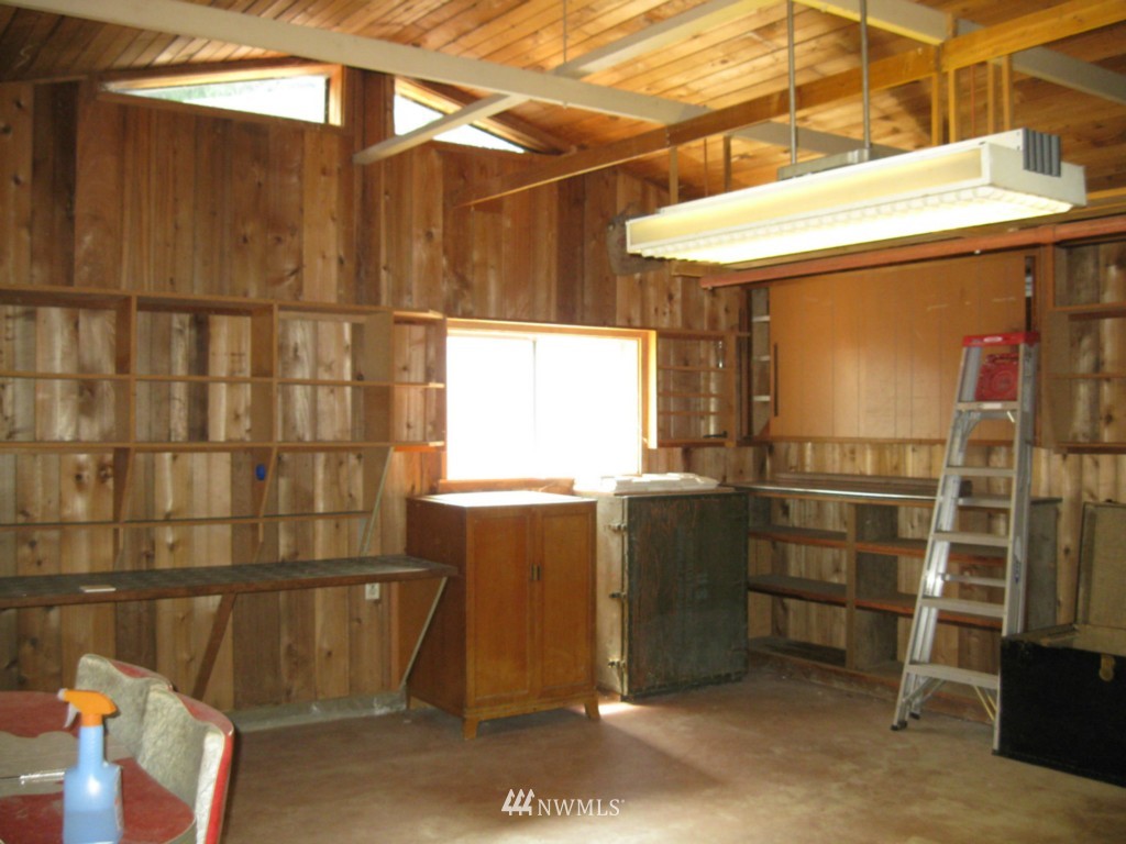 8517 200th Street Southwest Edmonds, WA 98026 - Photo 23 of 25 Gallery Image 23