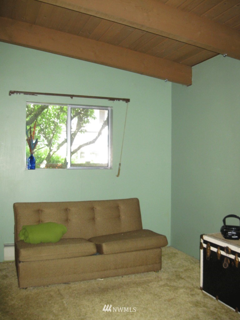 8517 200th Street Southwest Edmonds, WA 98026 - Photo 10 of 25 Gallery Image 10