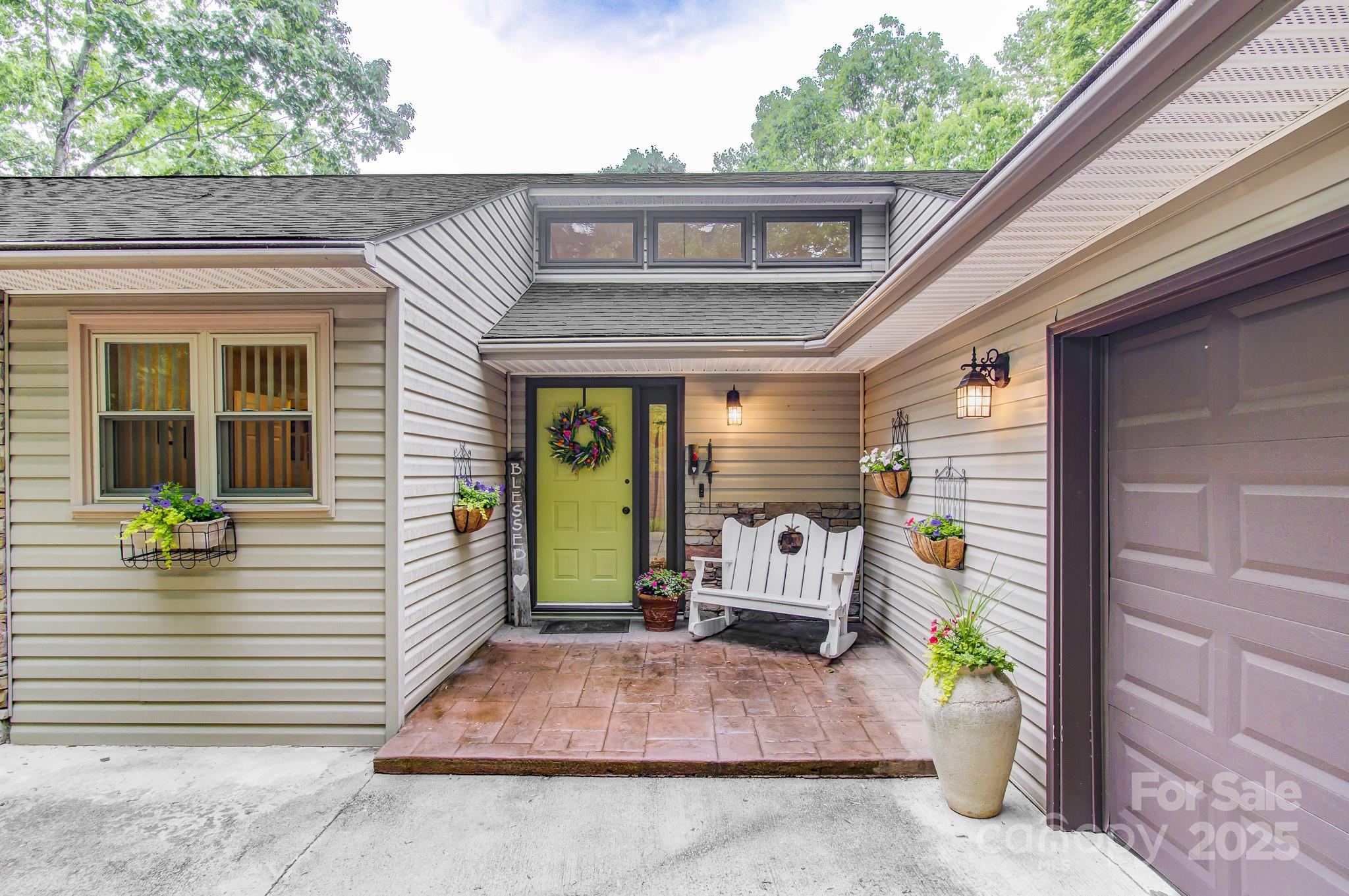 110 Spring Path Hendersonville, NC 28739 - Photo 4 of 43