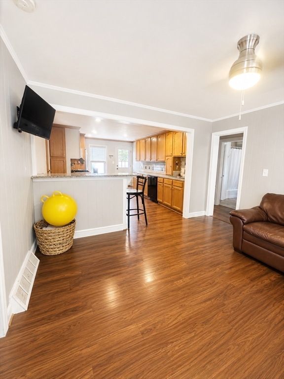 285 Broad Street Bridgewater, MA 02324 - Photo 3 of 12