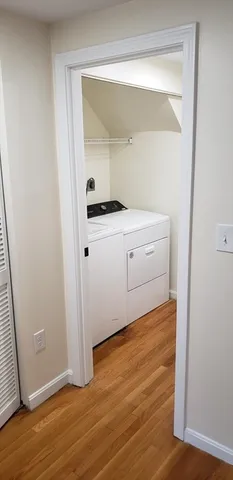 a view of utility room