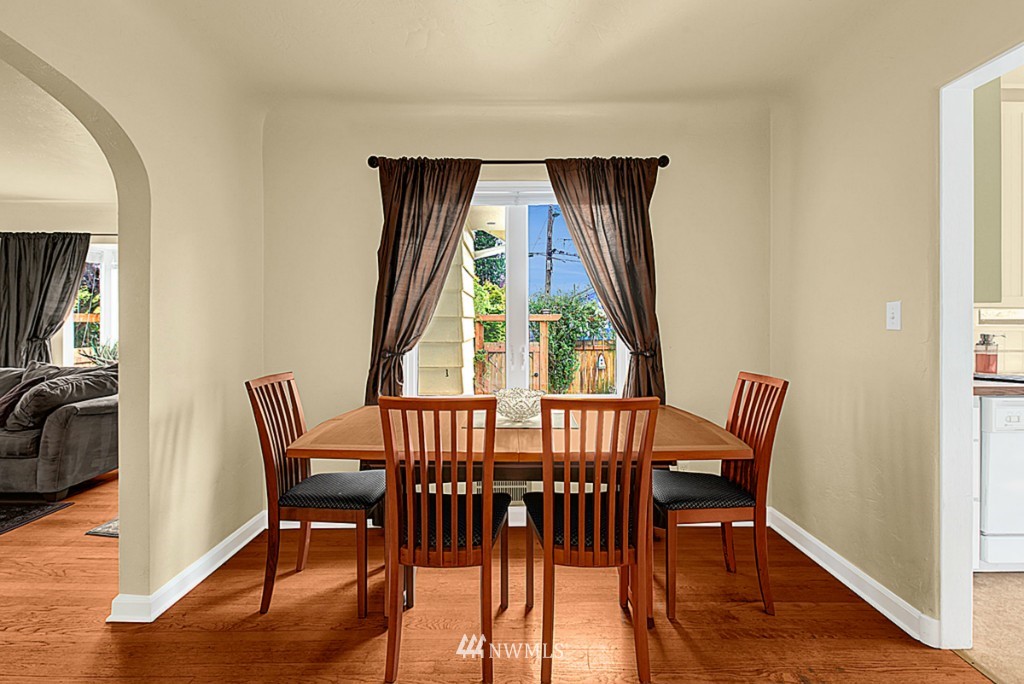 524 North 79th Street Seattle, WA 98103 - Photo 4 of 13 Gallery Image 4