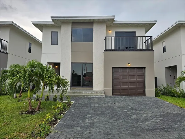 $4,000 | 215 Northwest 13th Street, Florida City, FL 33034