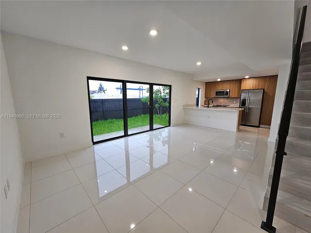 $4,000 | 215 Northwest 13th Street, Florida City, FL 33034