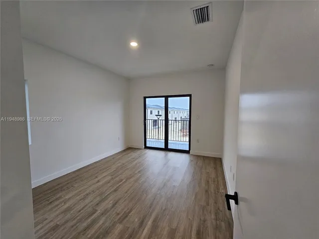 $4,000 | 215 Northwest 13th Street, Florida City, FL 33034