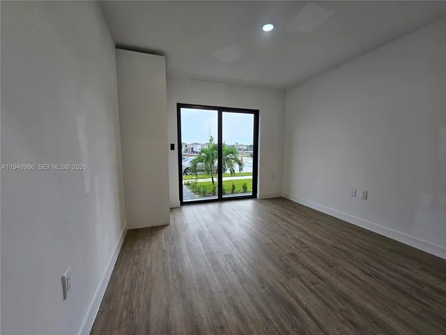 $4,000 | 215 Northwest 13th Street, Florida City, FL 33034