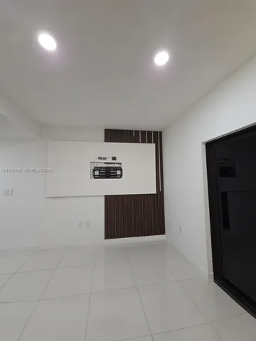 $4,000 | 215 Northwest 13th Street, Florida City, FL 33034