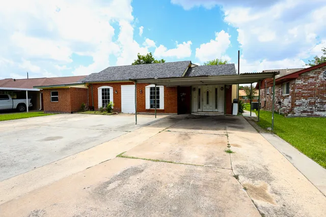 $269,000 | 9207 Cobbleshire Drive, Houston, TX 77037