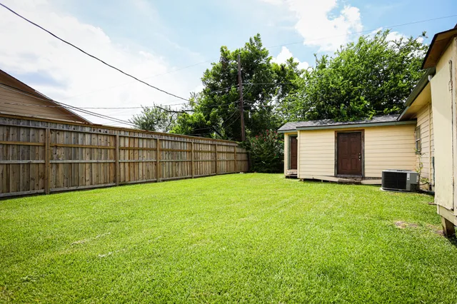 $269,000 | 9207 Cobbleshire Drive, Houston, TX 77037