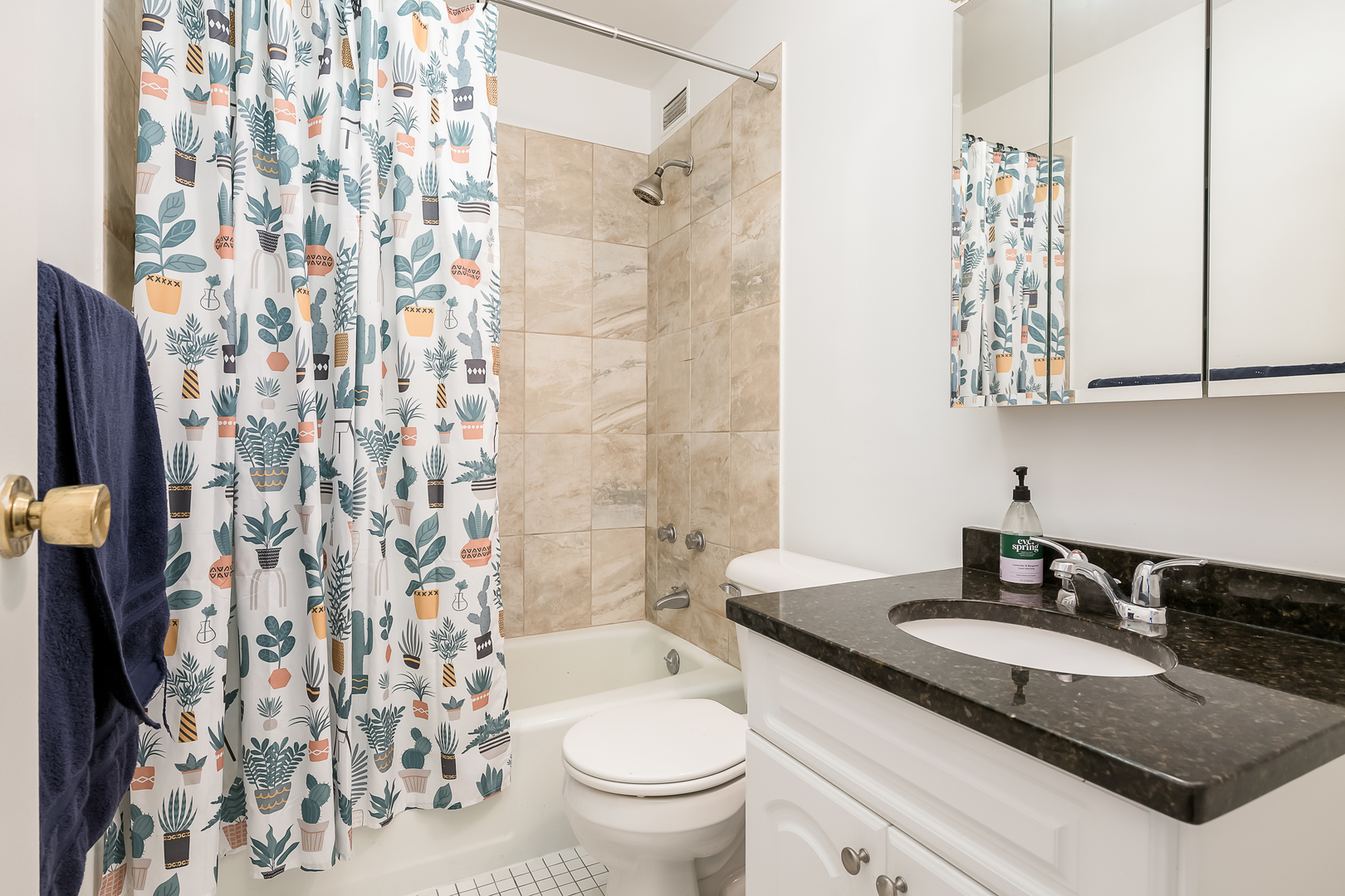 5415 North Sheridan Road, Unit 2412 Chicago, IL 60640 - Photo 12 of 27 Gallery Image 12