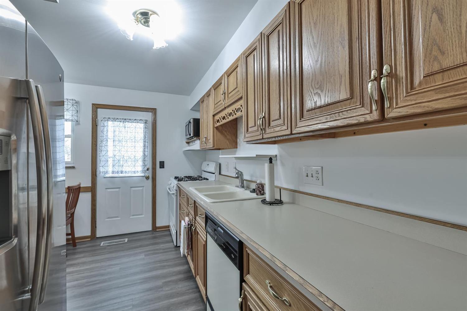 6971 Rutherford Court Cincinnati, OH 45239 - Photo 12 of 25 Gallery Image 12