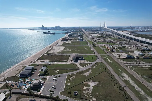 $109,900 | 3938 Surfside Boulevard, Unit 3208, Corpus Christi, TX 78402