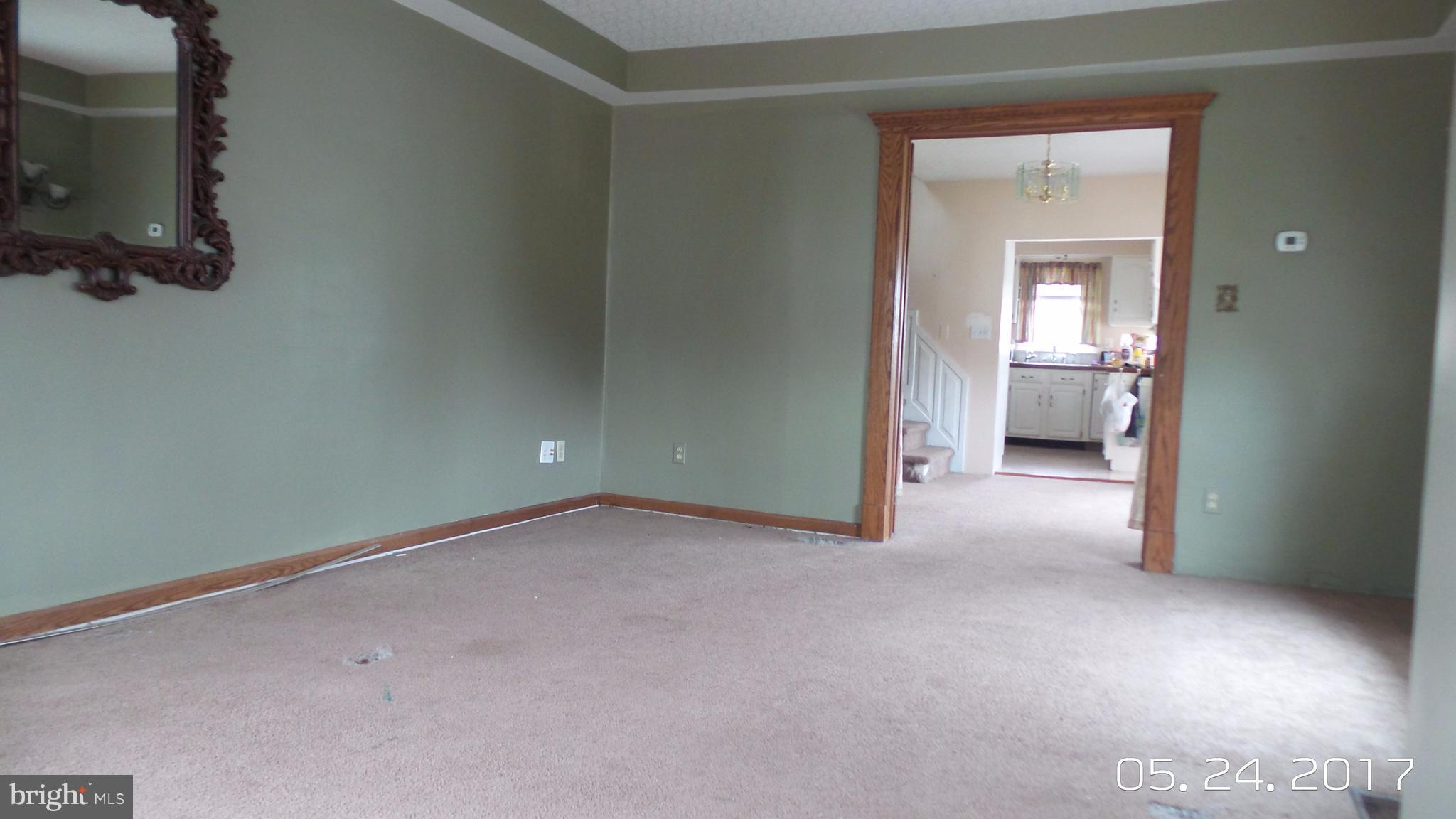 11 Cliffwood Road Baltimore, MD 21206 - Photo 4 of 25 Living Room