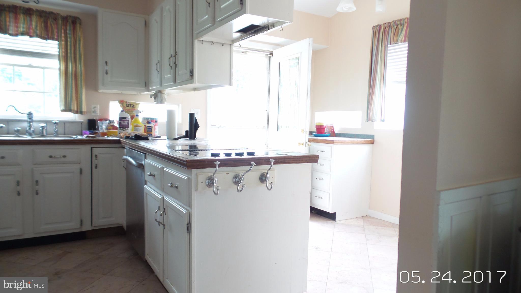 11 Cliffwood Road Baltimore, MD 21206 - Photo 7 of 25 Kitchen